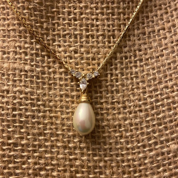 Vintage Dior Gold Tone Rhinestone Pearl Drop Necklace - Picture 5 of 11